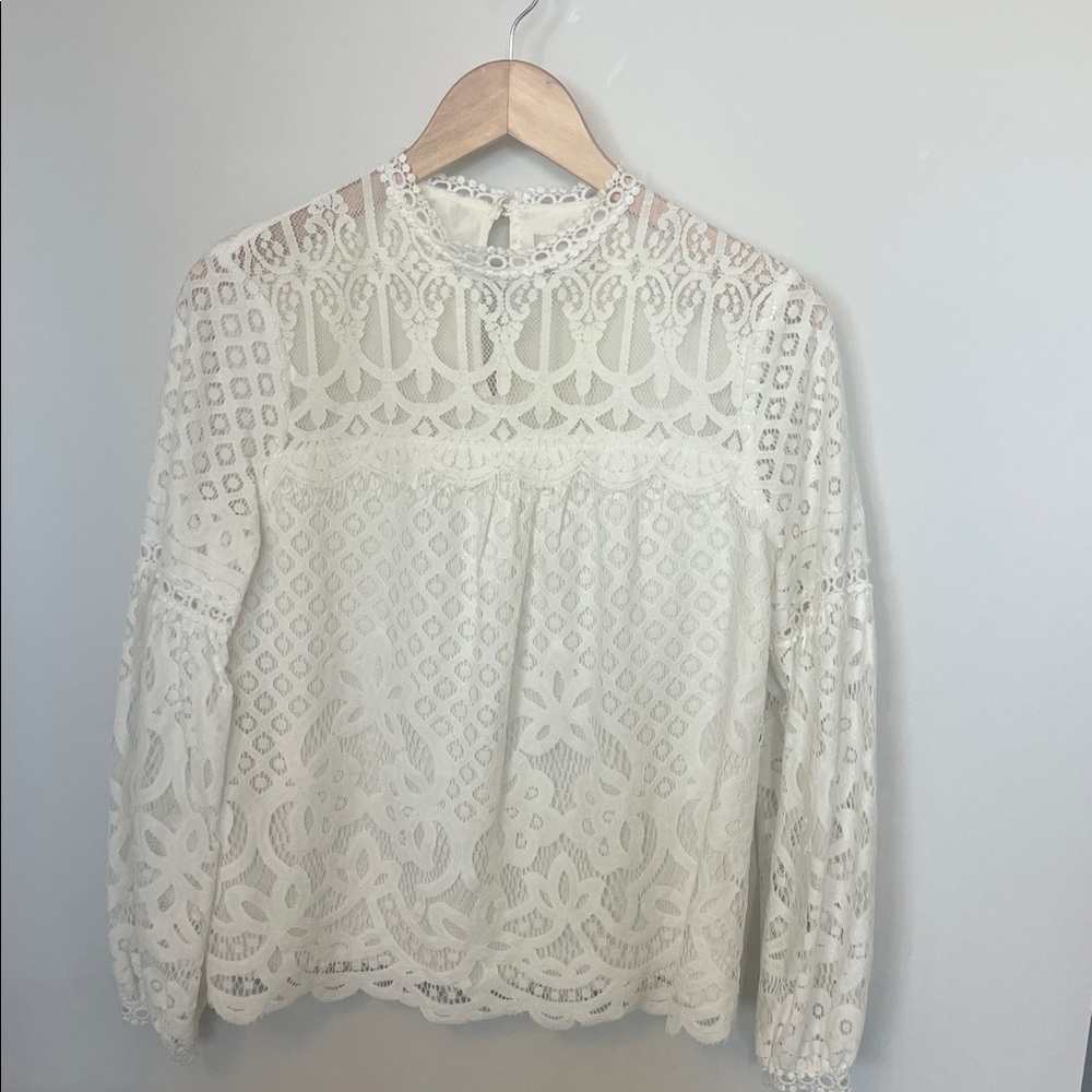Adorable White Lace Women's Top by champagne and strawberry size small